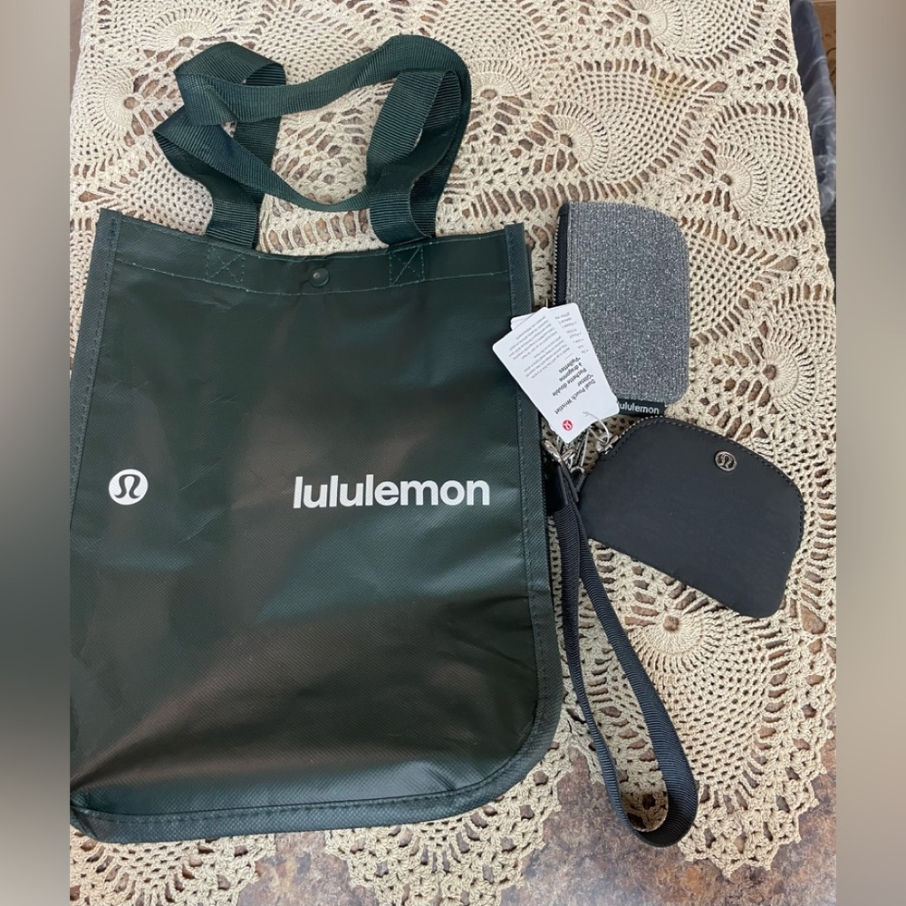 lululemon athletica reusable shopping tote, Dual Pouch Wristlet/glitter finish